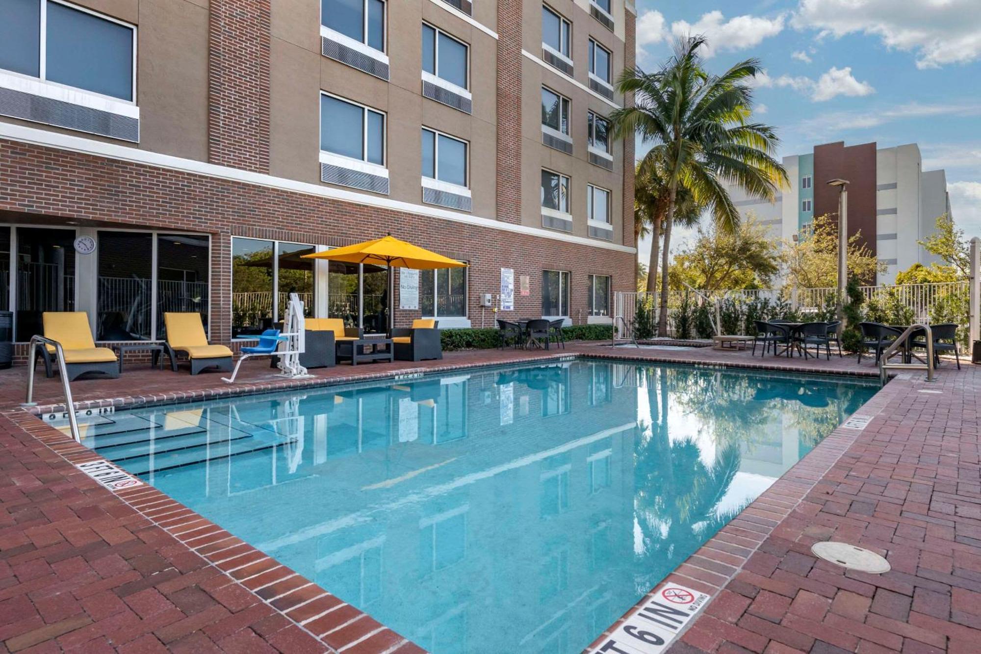 Cambria Hotel Ft Lauderdale, Airport South & Cruise Port Dania Beach Εξωτερικό φωτογραφία